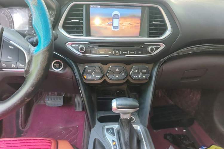 Used GAC Trumpchi GS4 2016 235T G-DCT Elite Edition Audio And AC Panel