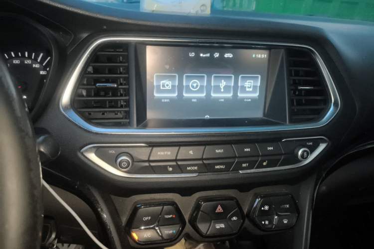 Used GAC Trumpchi GS4 2016 235T Manual Luxury Edition Audio And AC Panel
