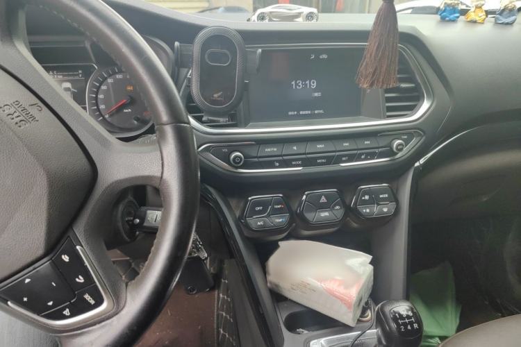 Used GAC Trumpchi GS4 2016 235T Manual Luxury Edition Audio And AC Panel