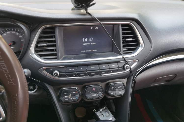 Used GAC Trumpchi GS4 2016 235T G-DCT Luxury Edition Audio And AC Panel