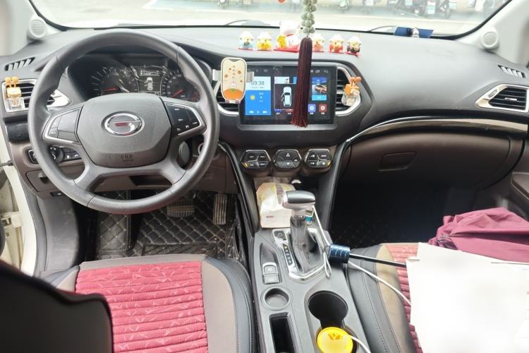 Used GAC Trumpchi GS4 2016 235T G-DCT Elite Edition Center Console
