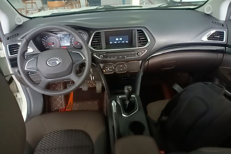 Used GAC Trumpchi GS4 2016 235T Manual Comfort Edition Center Console