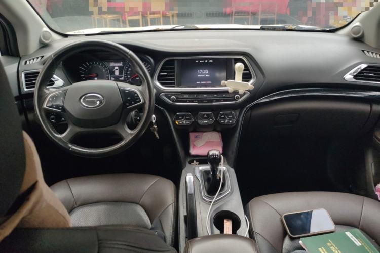 Used GAC Trumpchi GS4 2016 235T Manual Luxury Edition Center Console