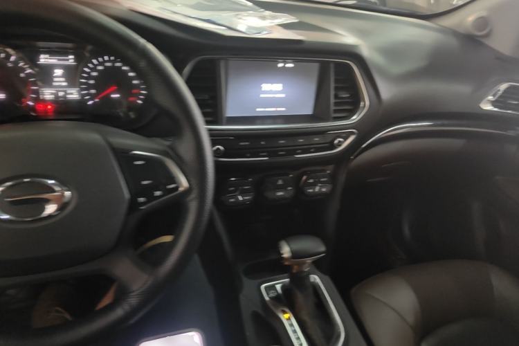 Used GAC Trumpchi GS4 2016 235T G-DCT Luxury Edition Center Console
