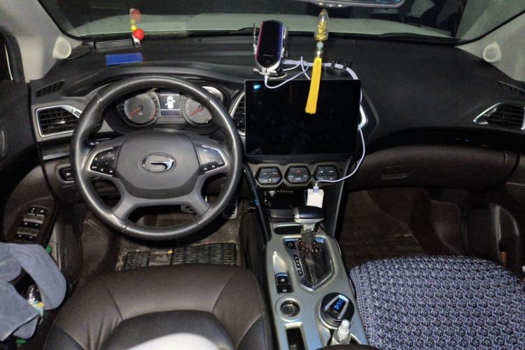 Used GAC Trumpchi GS4 2016 235T G-DCT Premium Edition Center Console