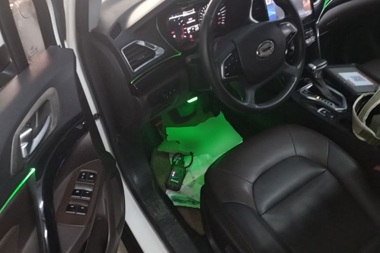 Used GAC Trumpchi GS4 2016 235T G-DCT Elite Edition Driver Seat