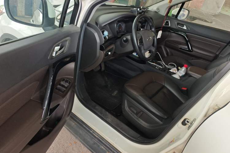 Used GAC Trumpchi GS4 2016 235T G-DCT Luxury Edition Driver Seat