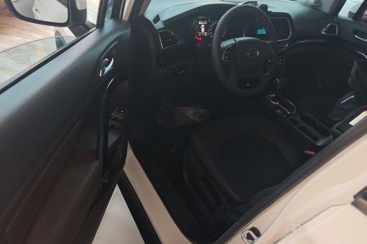 Used GAC Trumpchi GS4 2016 235T G-DCT Elite Edition Driver Seat