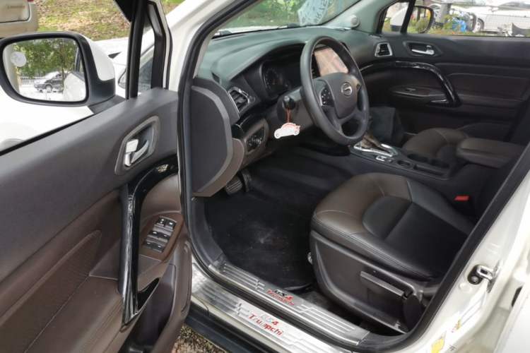 Used GAC Trumpchi GS4 2016 235T G-DCT Elite Edition Driver Seat