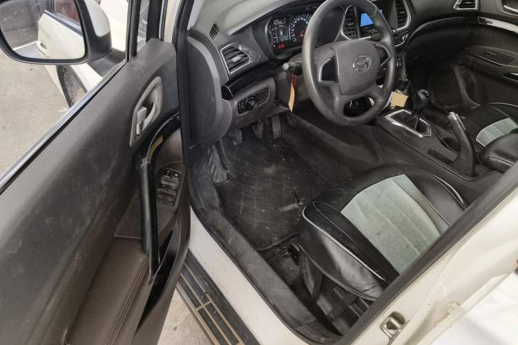 Used GAC Trumpchi GS4 2016 235T Manual Comfort Edition Driver Seat