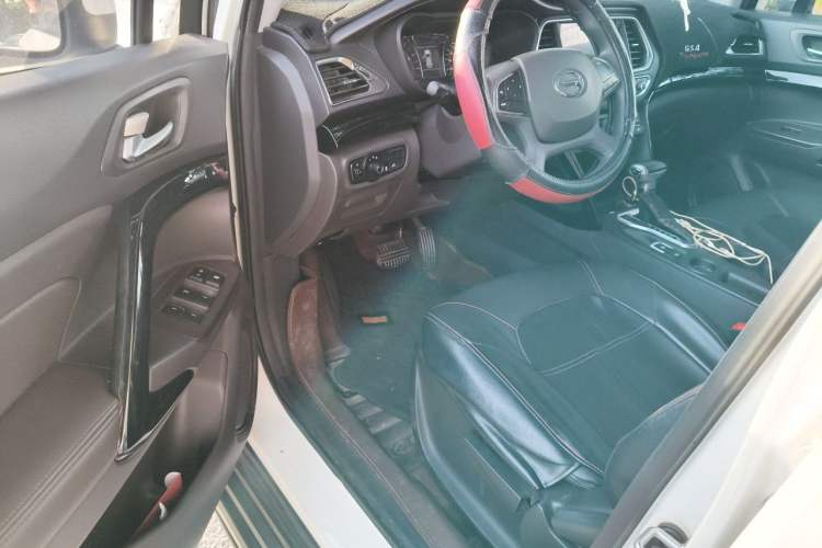 Used GAC Trumpchi GS4 2016 235T G-DCT Elite Edition Driver Seat