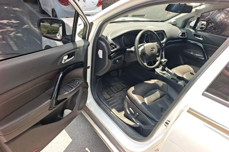 Used GAC Trumpchi GS4 2016 235T G-DCT Luxury Edition Driver Seat
