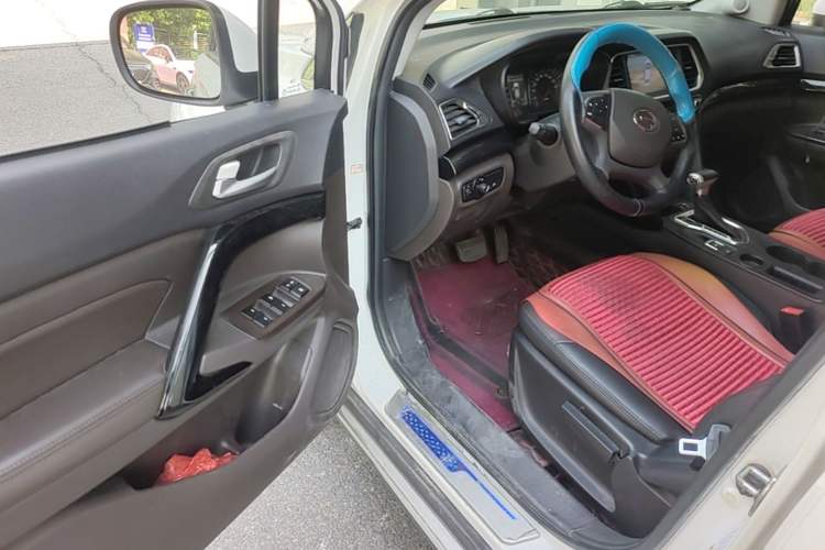 Used GAC Trumpchi GS4 2016 235T G-DCT Elite Edition Driver Seat