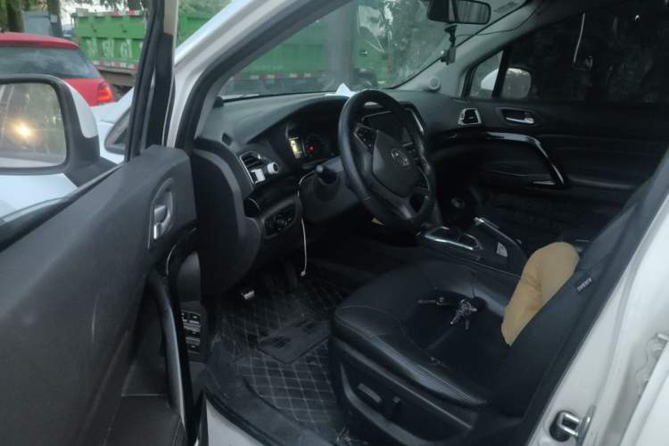 Used GAC Trumpchi GS4 2016 235T Manual Luxury Edition Driver Seat