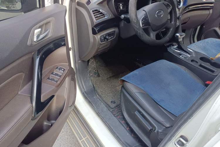 Used GAC Trumpchi GS4 2016 235T G-DCT Elite Edition Driver Seat
