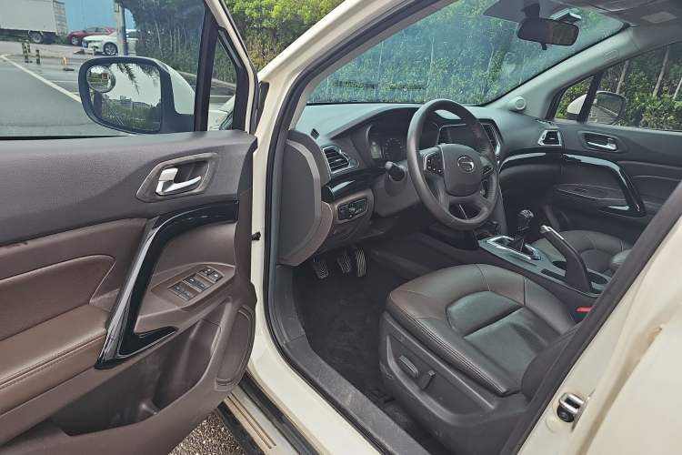 Used GAC Trumpchi GS4 2016 235T Manual Luxury Edition Driver Seat