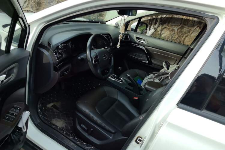 Used GAC Trumpchi GS4 2016 235T Manual Luxury Edition Driver Seat