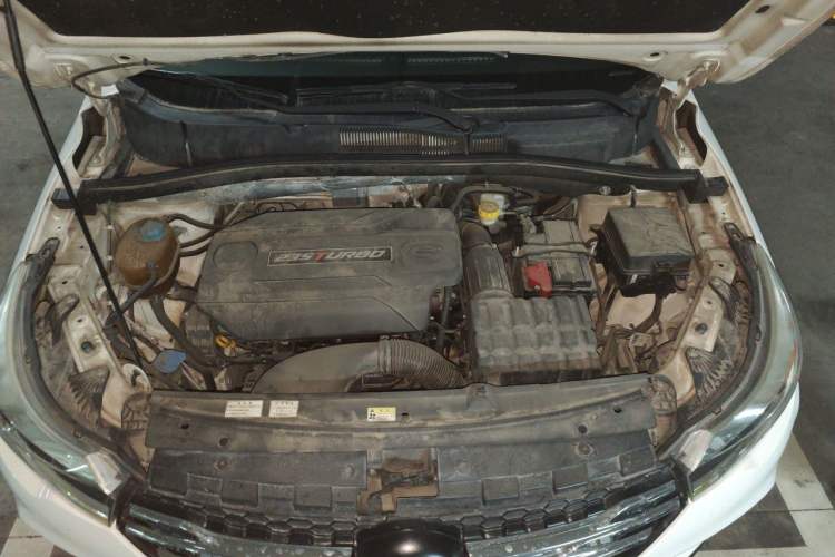 Used GAC Trumpchi GS4 2016 235T G-DCT Luxury Edition Engine Bay