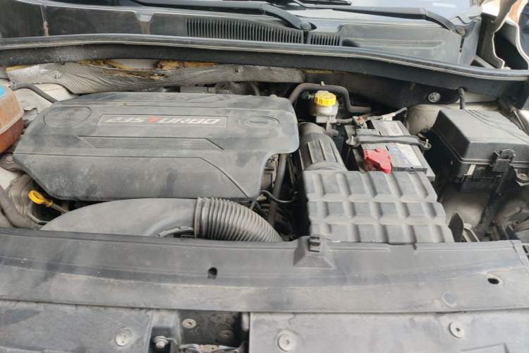 Used GAC Trumpchi GS4 2016 235T Manual Luxury Edition Engine Bay