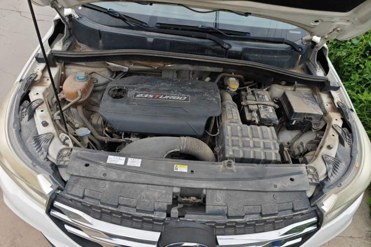 Used GAC Trumpchi GS4 2016 235T Manual Luxury Edition Engine Bay