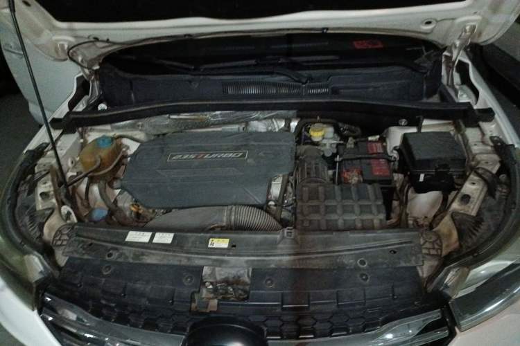 Used GAC Trumpchi GS4 2016 235T G-DCT Elite Edition Engine Bay