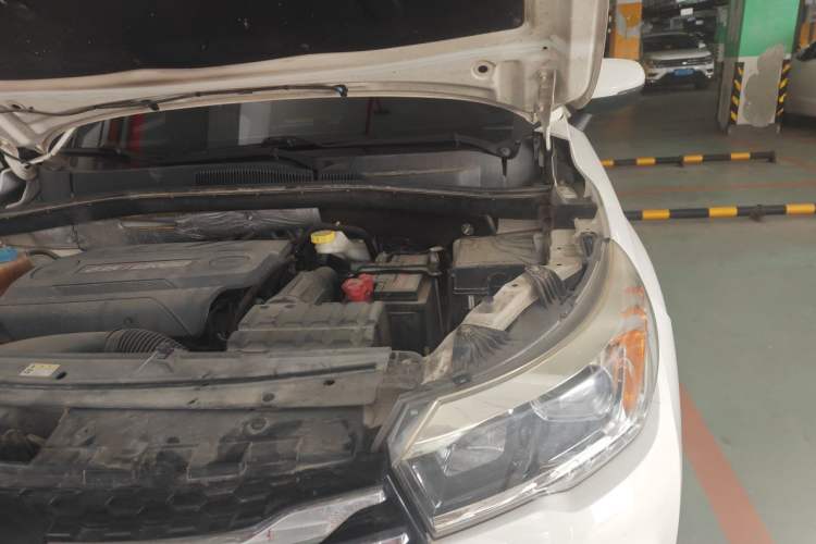 Used GAC Trumpchi GS4 2016 235T G-DCT Elite Edition Engine Bay Left