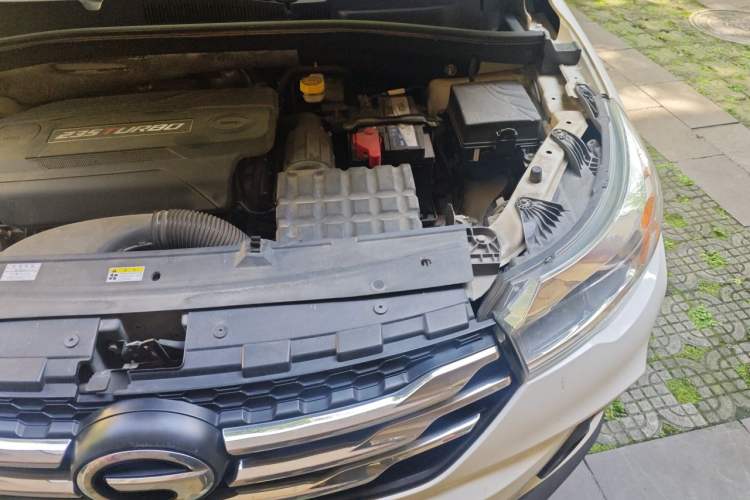 Used GAC Trumpchi GS4 2016 235T G-DCT Luxury Edition Engine Bay Left