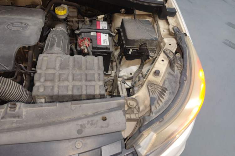 Used GAC Trumpchi GS4 2016 235T Manual Luxury Edition Engine Bay Left