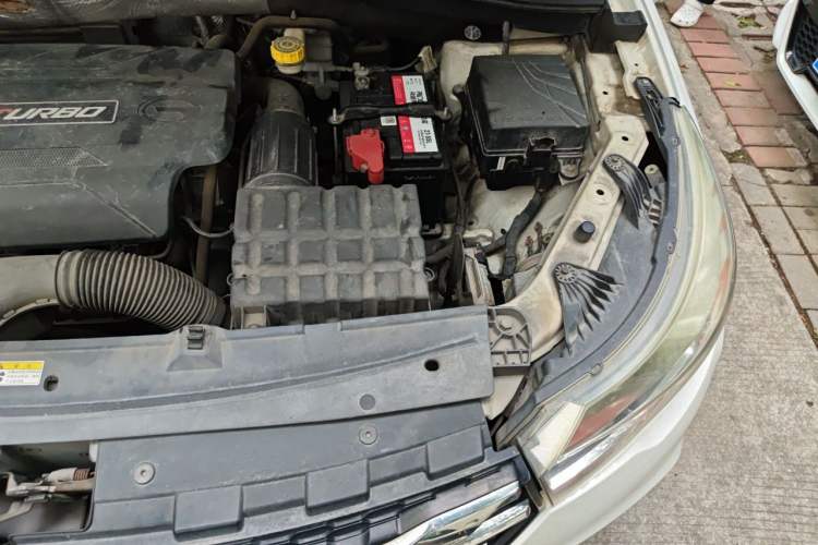 Used GAC Trumpchi GS4 2016 235T G-DCT Luxury Edition Engine Bay Left