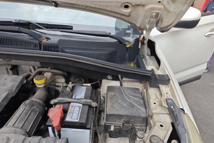 Used GAC Trumpchi GS4 2016 235T G-DCT Luxury Edition Engine Bay Left