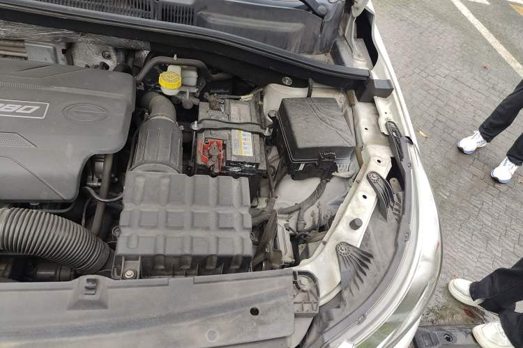 Used GAC Trumpchi GS4 2016 235T G-DCT Luxury Edition Engine Bay Left