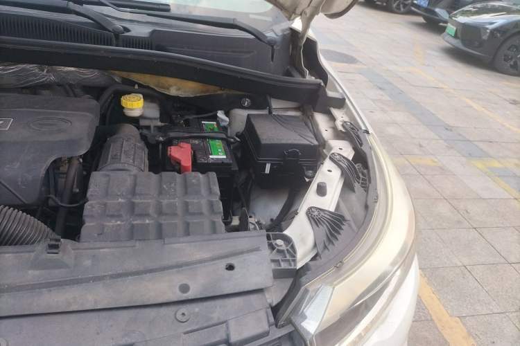 Used GAC Trumpchi GS4 2016 235T G-DCT Elite Edition Engine Bay Left
