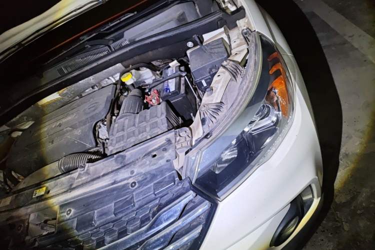 Used GAC Trumpchi GS4 2016 235T G-DCT Luxury Edition Engine Bay Left