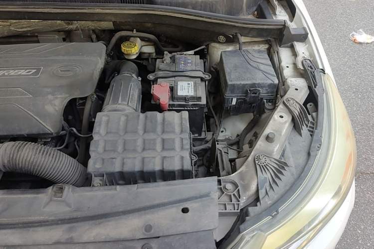 Used GAC Trumpchi GS4 2016 235T G-DCT Elite Edition Engine Bay Left