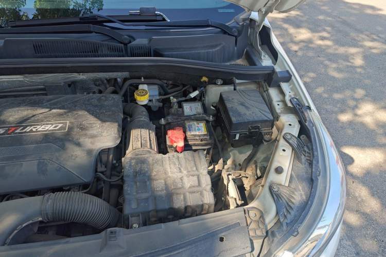Used GAC Trumpchi GS4 2016 235T Manual Luxury Edition Engine Bay Left