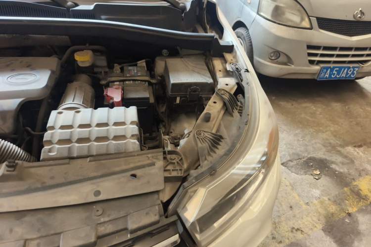 Used GAC Trumpchi GS4 2016 235T G-DCT Elite Edition Engine Bay Left