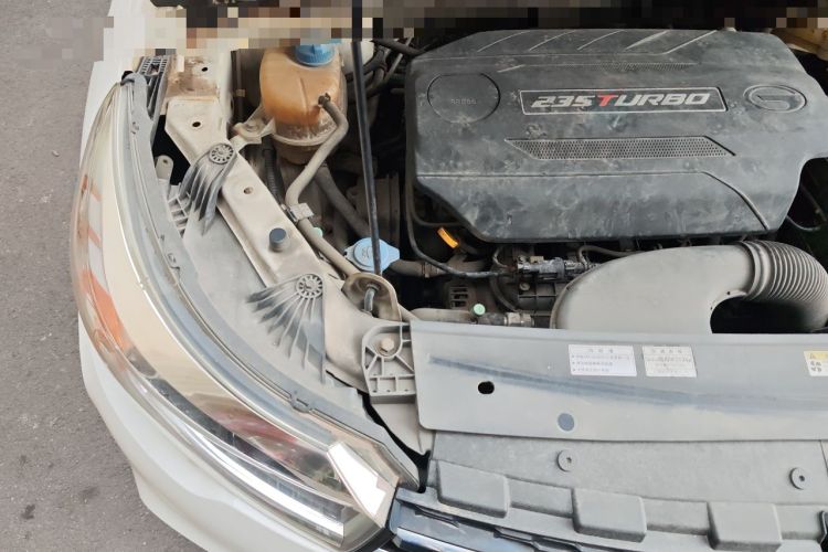 Used GAC Trumpchi GS4 2016 235T Manual Luxury Edition Engine Bay Right