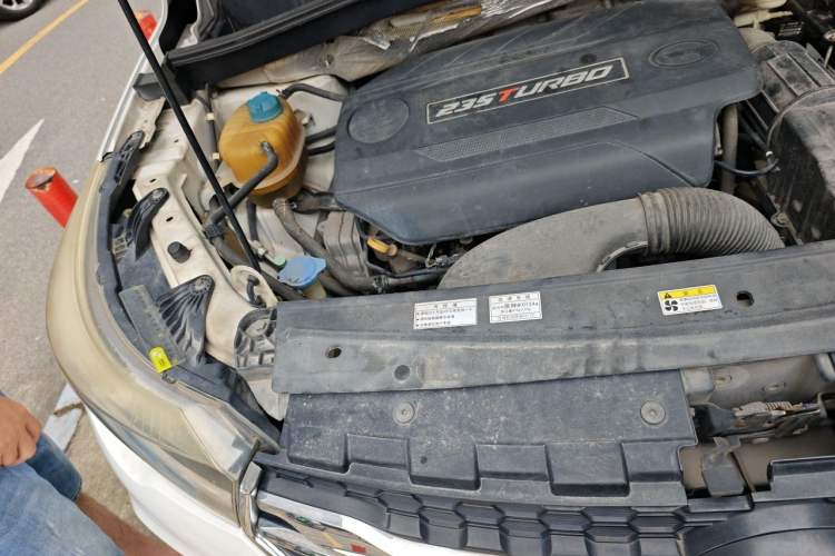 Used GAC Trumpchi GS4 2016 235T G-DCT Luxury Edition Engine Bay Right