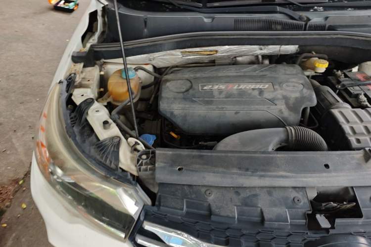 Used GAC Trumpchi GS4 2016 235T G-DCT Luxury Edition Engine Bay Right