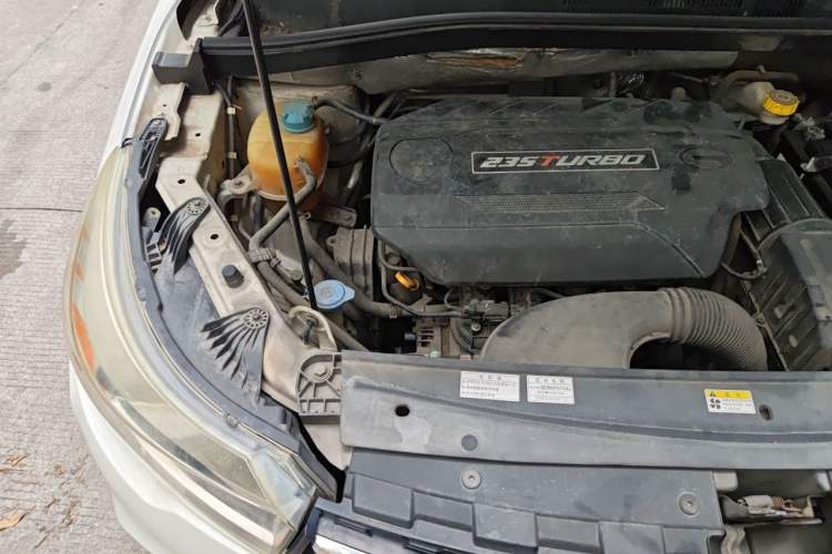 Used GAC Trumpchi GS4 2016 235T G-DCT Luxury Edition Engine Bay Right