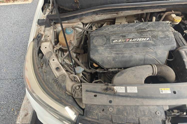 Used GAC Trumpchi GS4 2016 235T Manual Luxury Edition Engine Bay Right