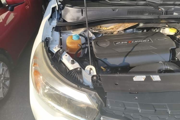 Used GAC Trumpchi GS4 2016 235T G-DCT Luxury Edition Engine Bay Right