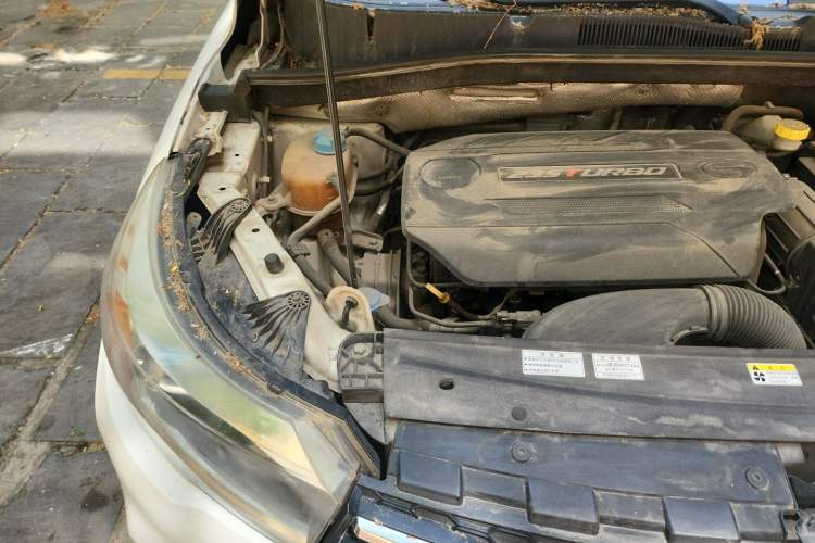 Used GAC Trumpchi GS4 2016 235T Manual Luxury Edition Engine Bay Right