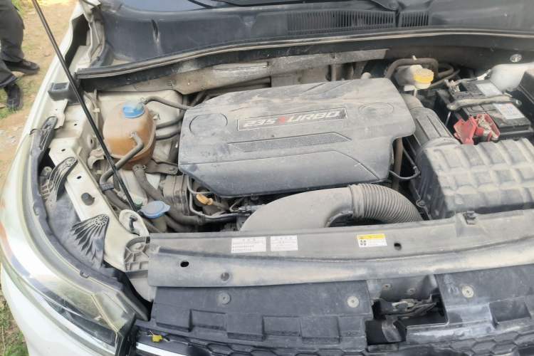 Used GAC Trumpchi GS4 2016 235T Manual Luxury Edition Engine Bay Right