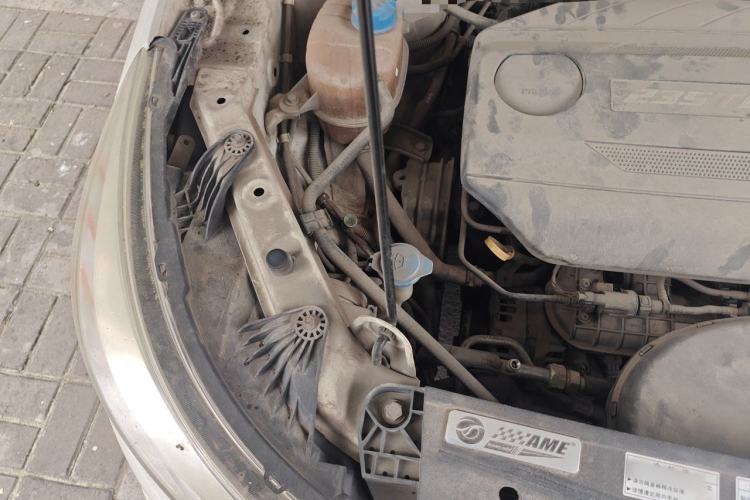 Used GAC Trumpchi GS4 2016 235T Manual Luxury Edition Engine Bay Right