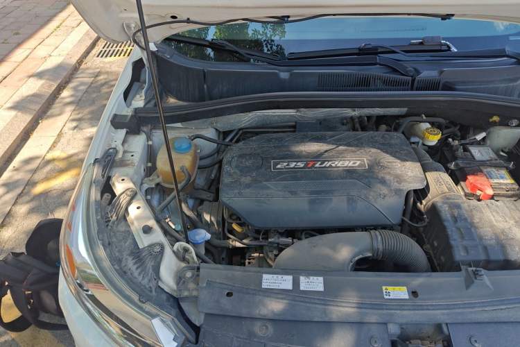 Used GAC Trumpchi GS4 2016 235T Manual Luxury Edition Engine Bay Right
