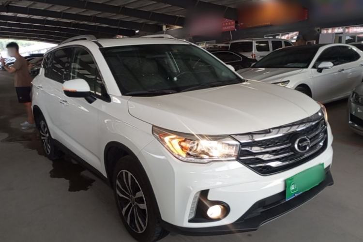 Used GAC Trumpchi GS4 2016 235T Manual Luxury Edition Front Right 45 Deg