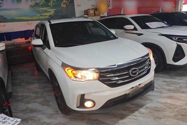 Used GAC Trumpchi GS4 2016 235T G-DCT Elite Edition Front Right 45 Deg
