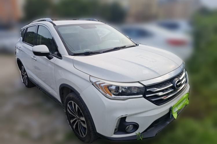 Used GAC Trumpchi GS4 2016 235T Manual Luxury Edition Front Right 45 Deg