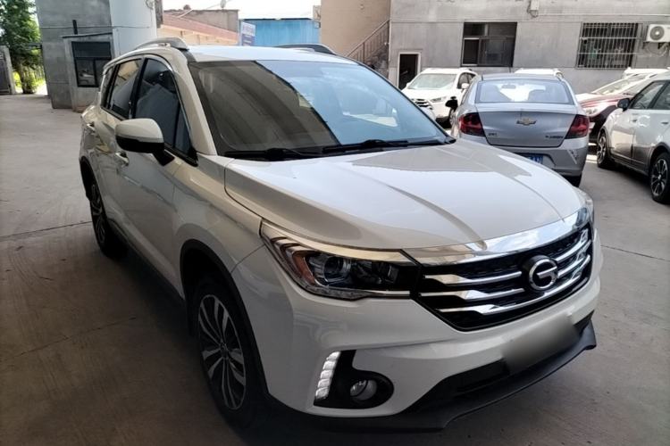 Used GAC Trumpchi GS4 2016 235T Manual Luxury Edition Front Right 45 Deg